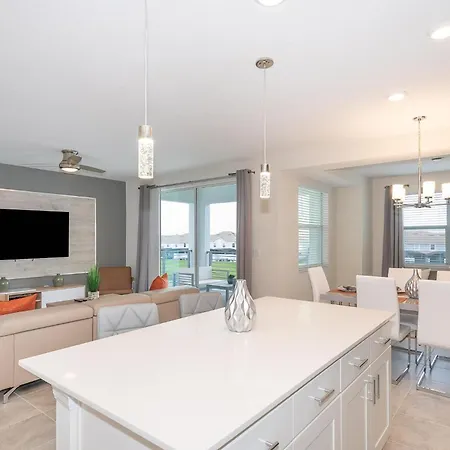 3111-302Hm Storey Lake, Condo 2/2 Lake View